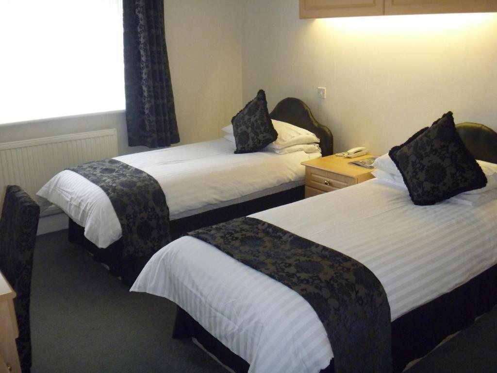 Deanwater Hotel Wilmslow Habitación foto